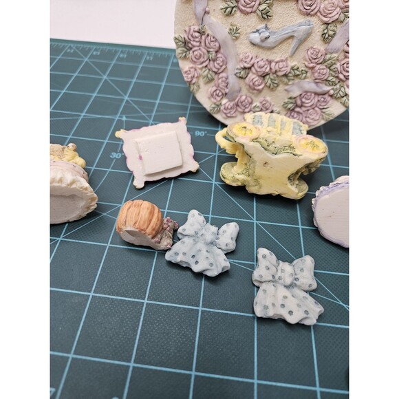 Vintage Cinderella 1996 Popular Imports Mini Resin Tea set - Picture 15 of 16